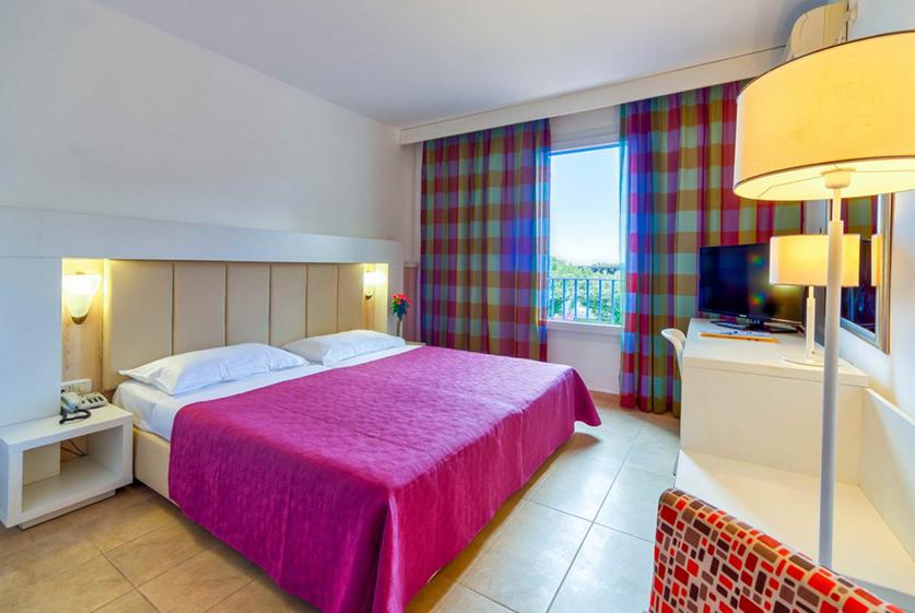 Hotel Slovenska Plaza Standard บุดวา ภายนอก รูปภาพ
